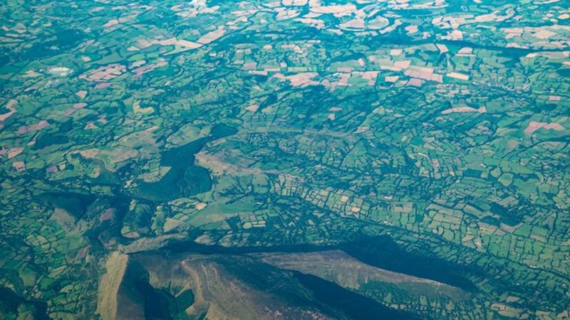 Levantamento Topográfico com Estação Total: Como Garantir Precisão e Eficiência em Seus Projetos